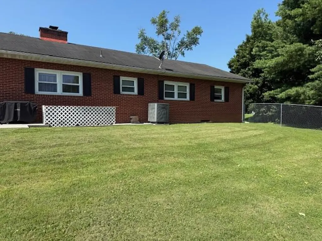 143 Park Avenue Monticello KY 42633