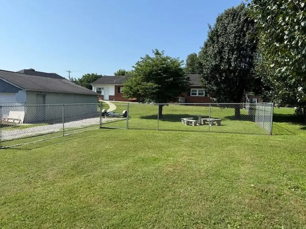 143 Park Avenue Monticello KY 42633