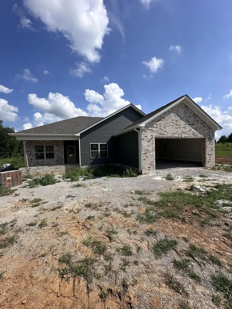 211 Bedford Court Hopkinsville KY 42240