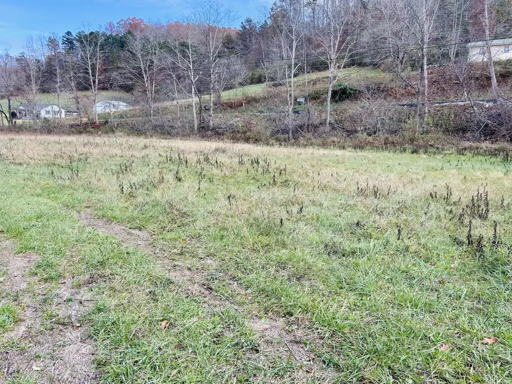 319 Highway 472 Highway Manchester KY 40962