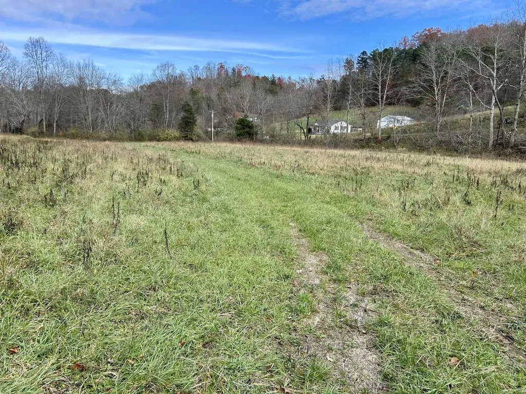 319 Highway 472 Highway Manchester KY 40962