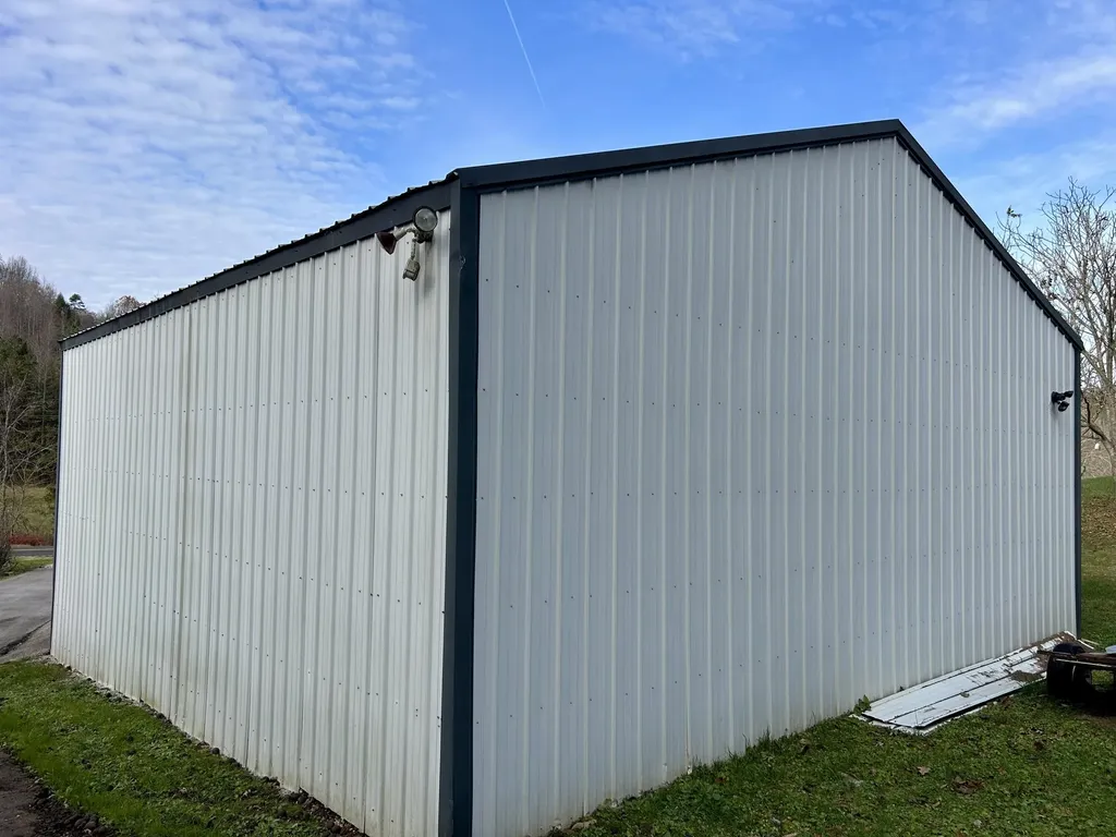 319 Highway 472 Highway Manchester KY 40962