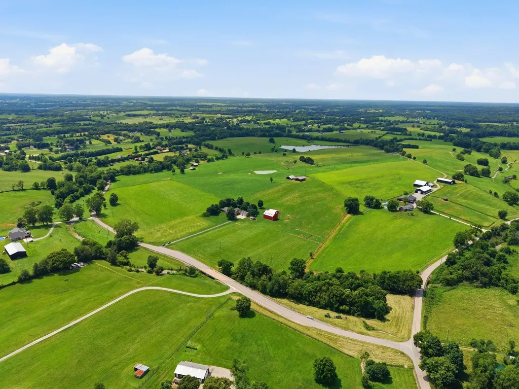 1006 Sebree Road Stamping Ground KY 40379