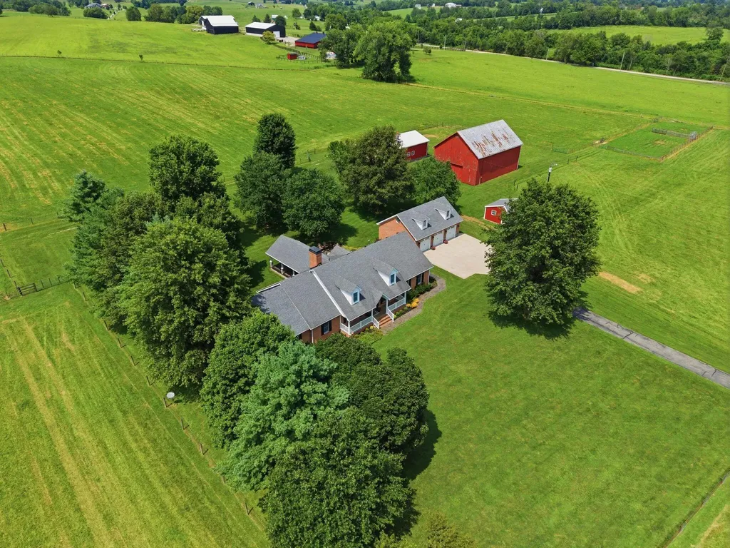 1006 Sebree Road Stamping Ground KY 40379