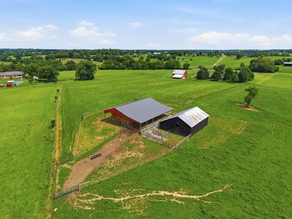 1006 Sebree Road Stamping Ground KY 40379