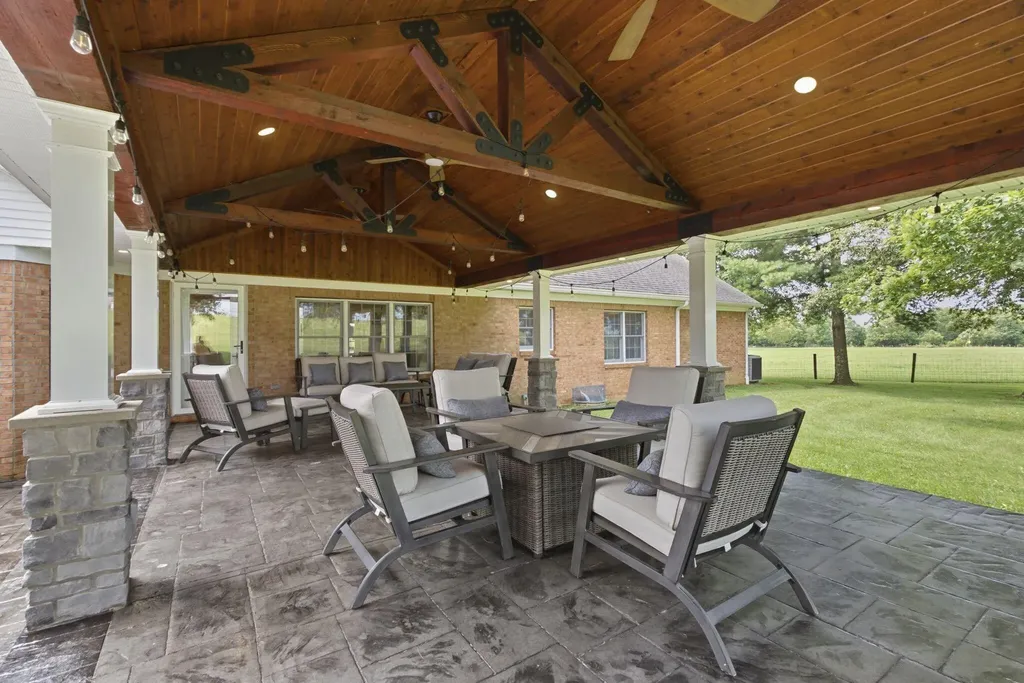 1006 Sebree Road Stamping Ground KY 40379