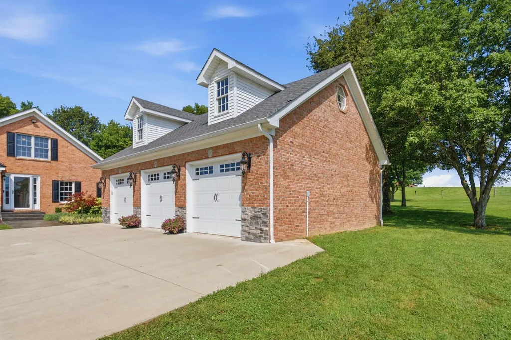 1006 Sebree Road Stamping Ground KY 40379