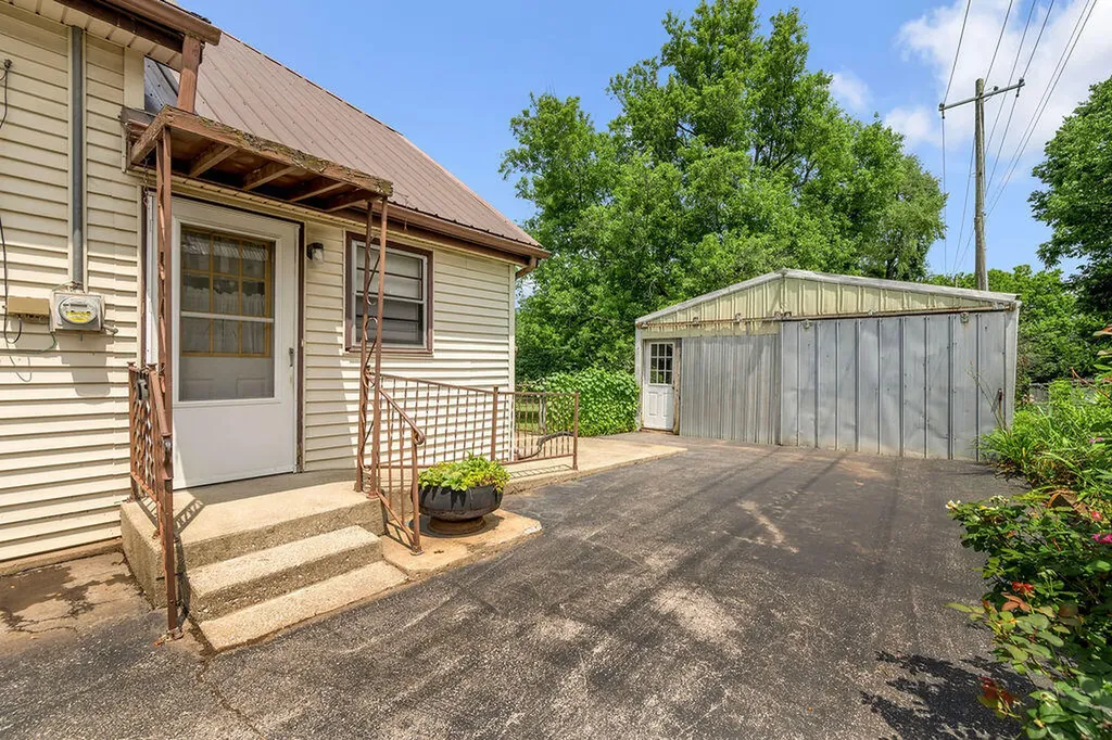 151 Minary Avenue Versailles KY 40383