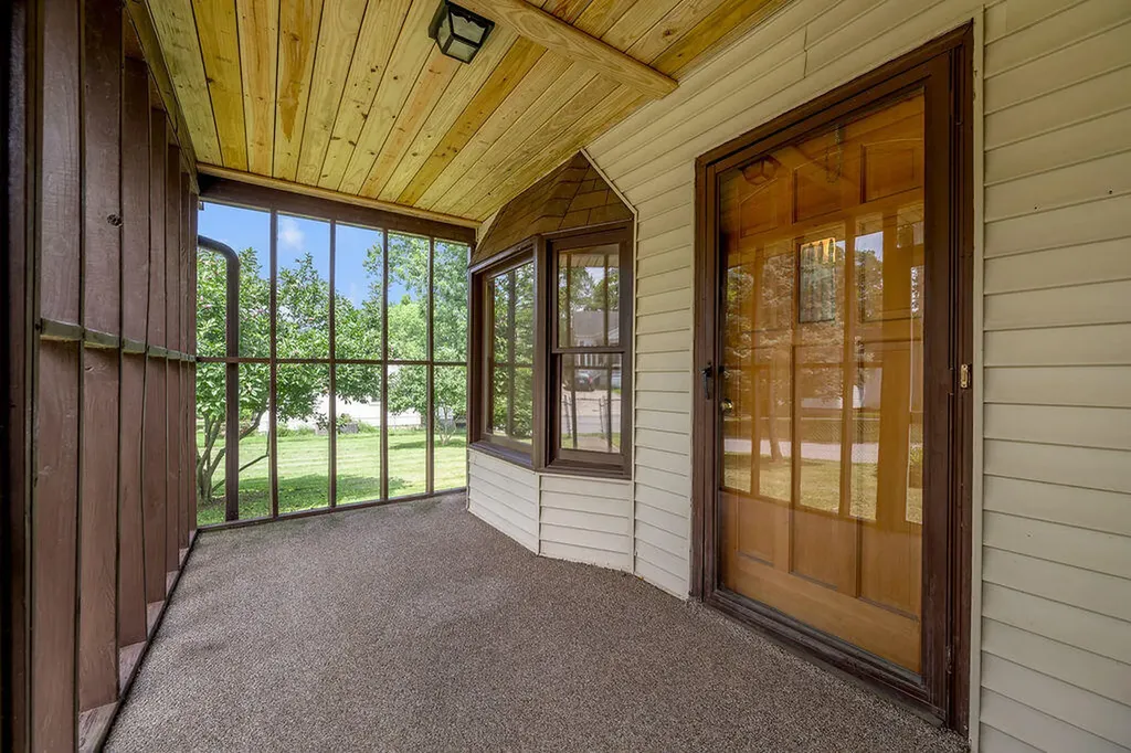 151 Minary Avenue Versailles KY 40383