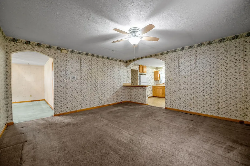 151 Minary Avenue Versailles KY 40383