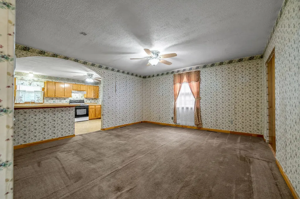 151 Minary Avenue Versailles KY 40383