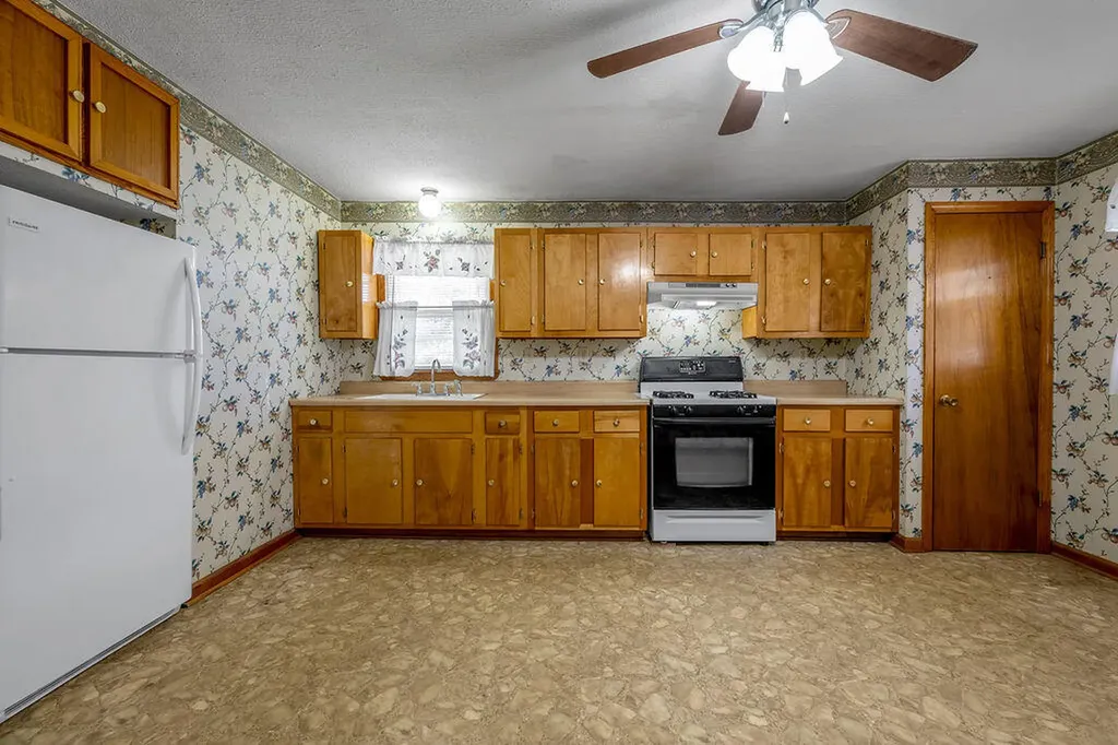151 Minary Avenue Versailles KY 40383