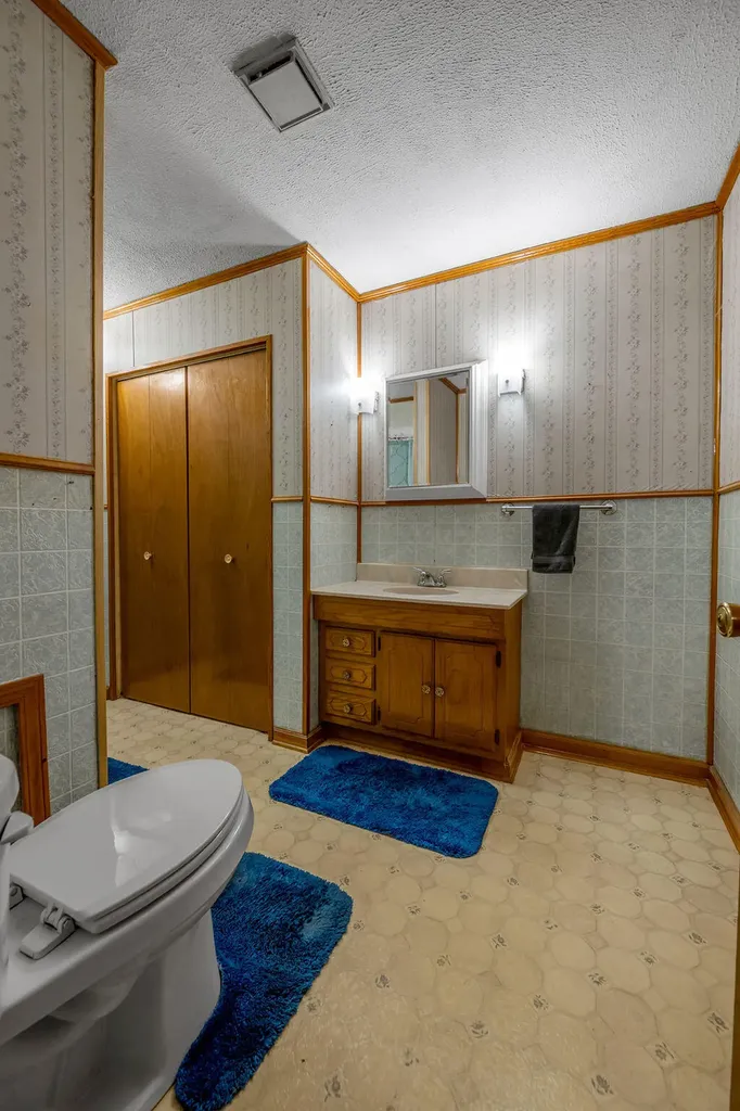 151 Minary Avenue Versailles KY 40383