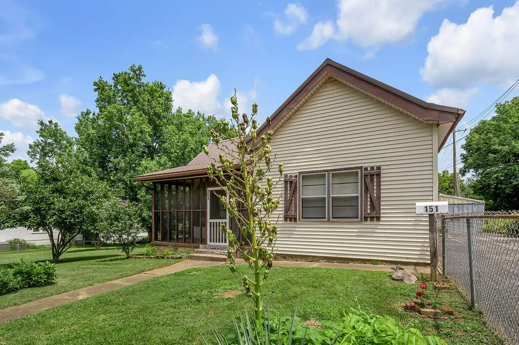 151 Minary Avenue Versailles KY 40383