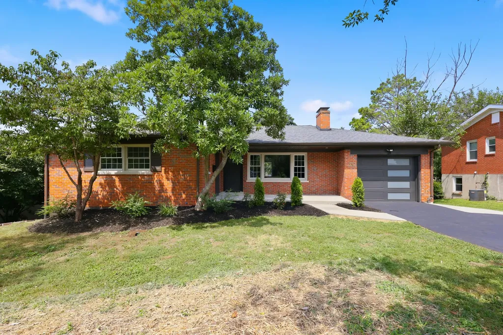 910 Crosshill Drive Frankfort KY 40601