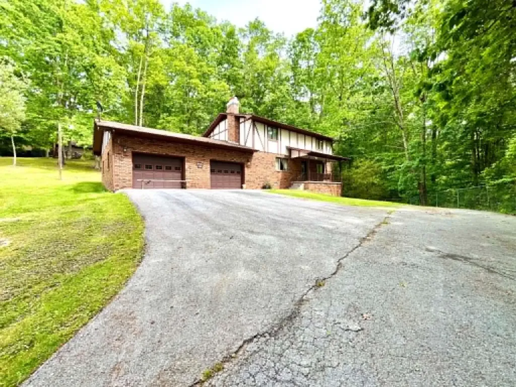 Pineville KY 40977