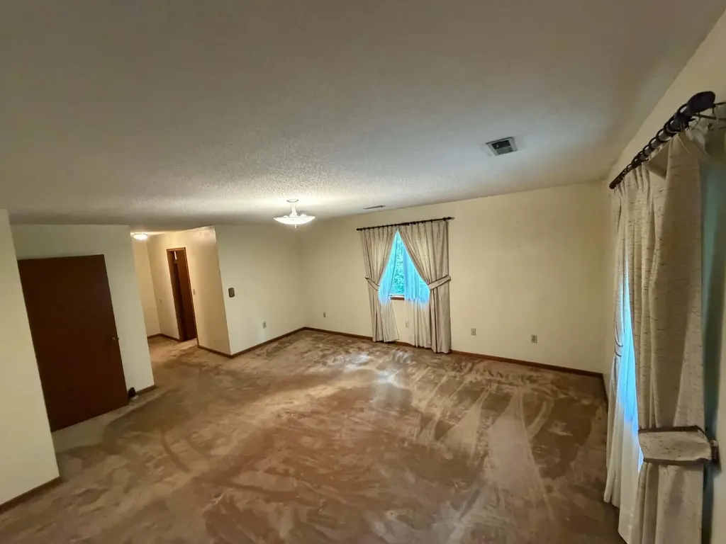 Pineville KY 40977