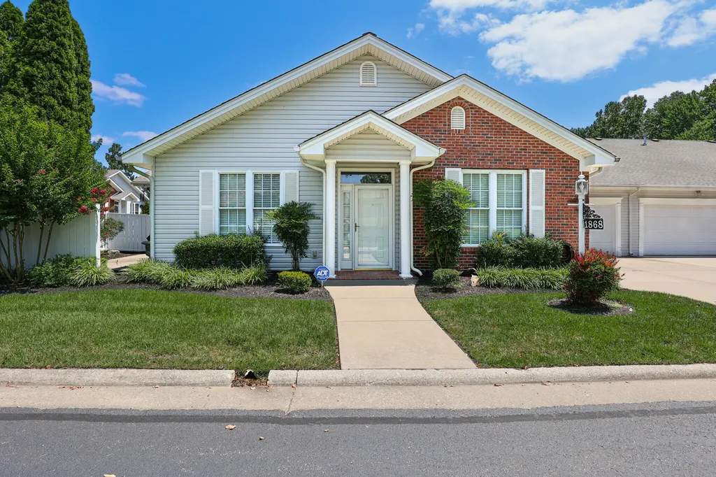 1868 Elmdale Road Paducah KY 42003
