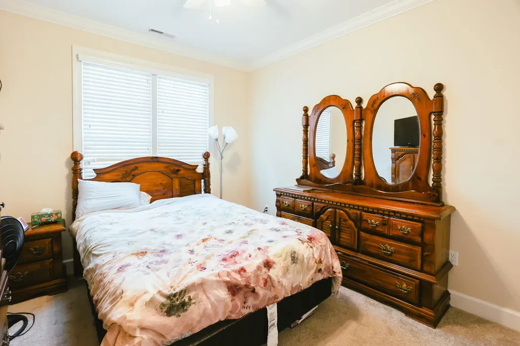 1868 Elmdale Road Paducah KY 42003