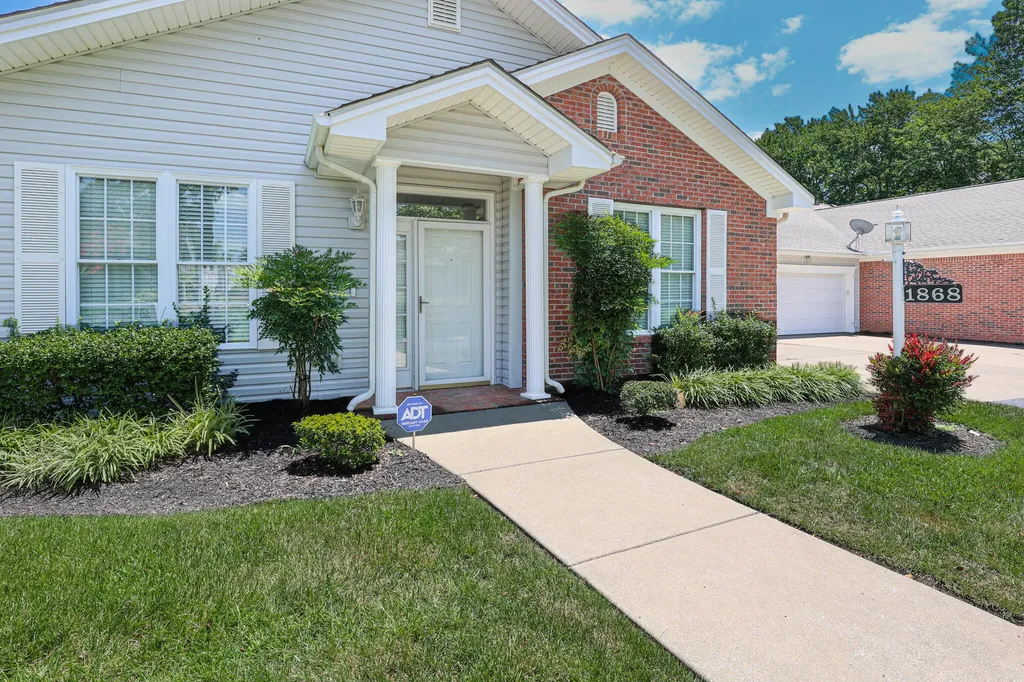 1868 Elmdale Road Paducah KY 42003