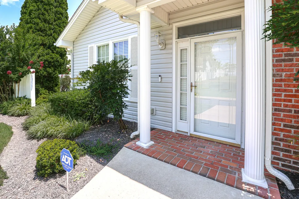 1868 Elmdale Road Paducah KY 42003