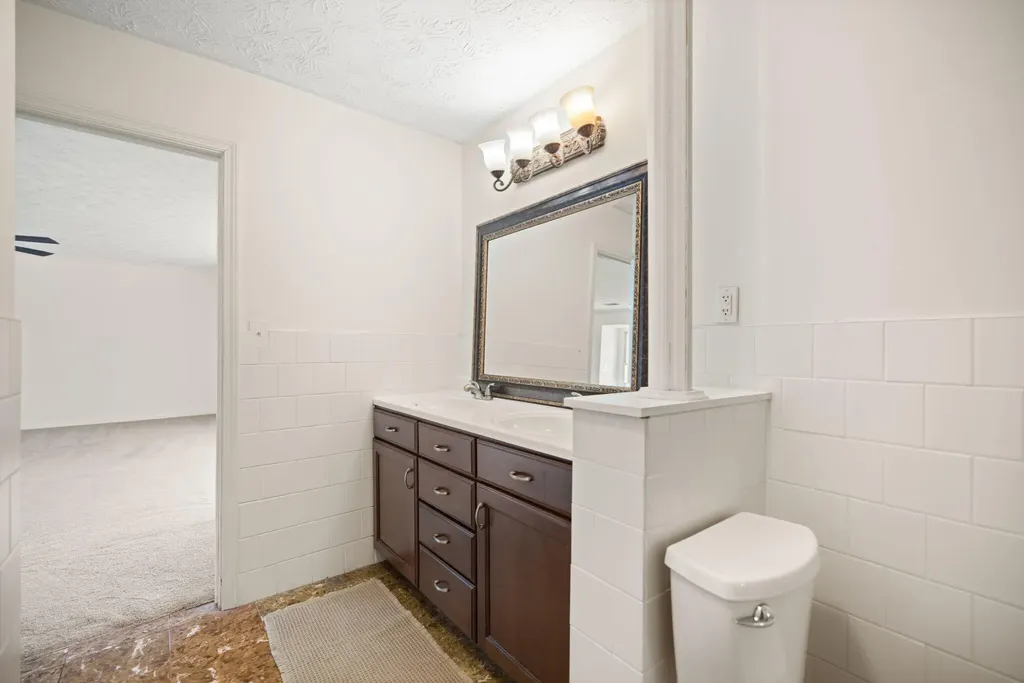 2419 Shun Pike Nicholasville KY 40356
