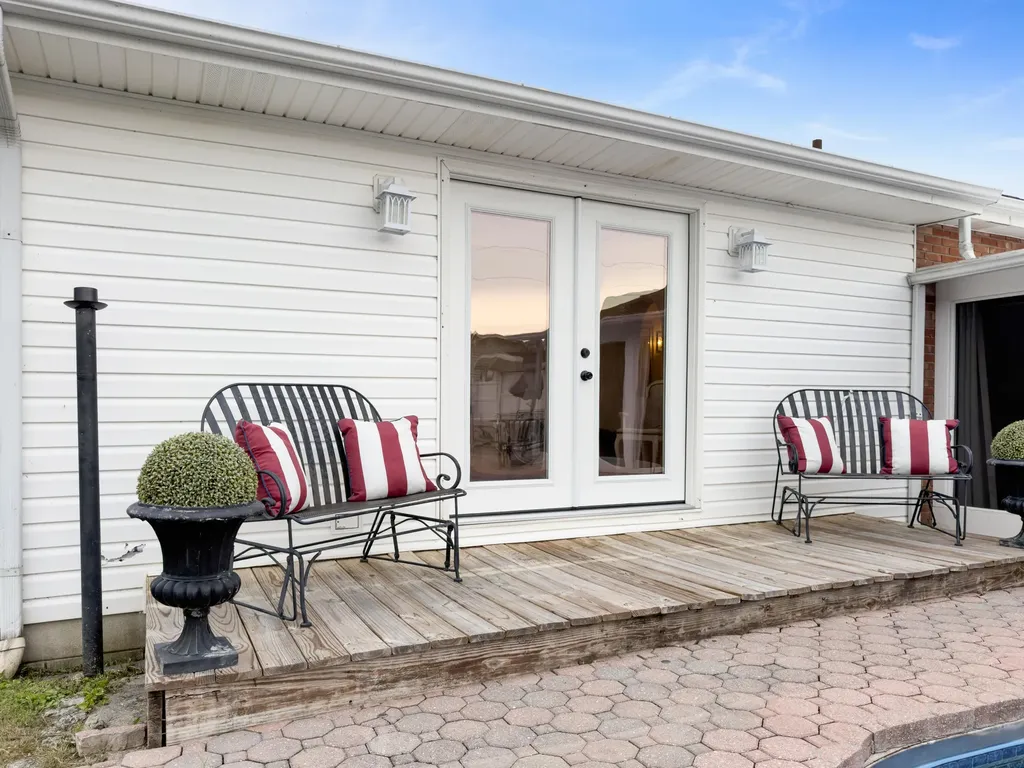33 Horseshoe Street Thelma KY 41260