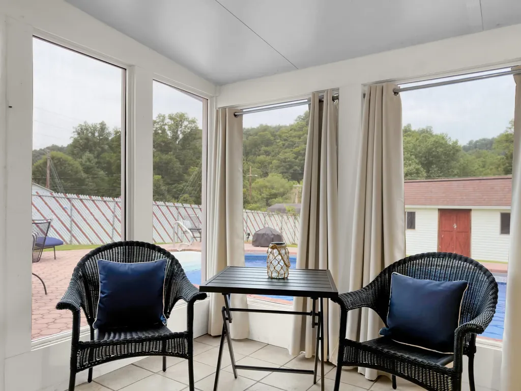33 Horseshoe Street Thelma KY 41260