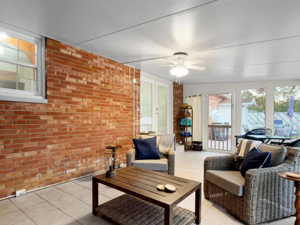 33 Horseshoe Street Thelma KY 41260