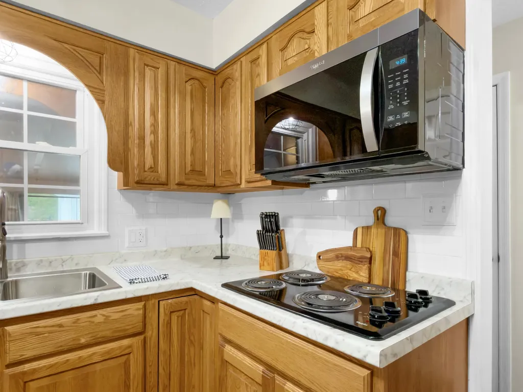 33 Horseshoe Street Thelma KY 41260