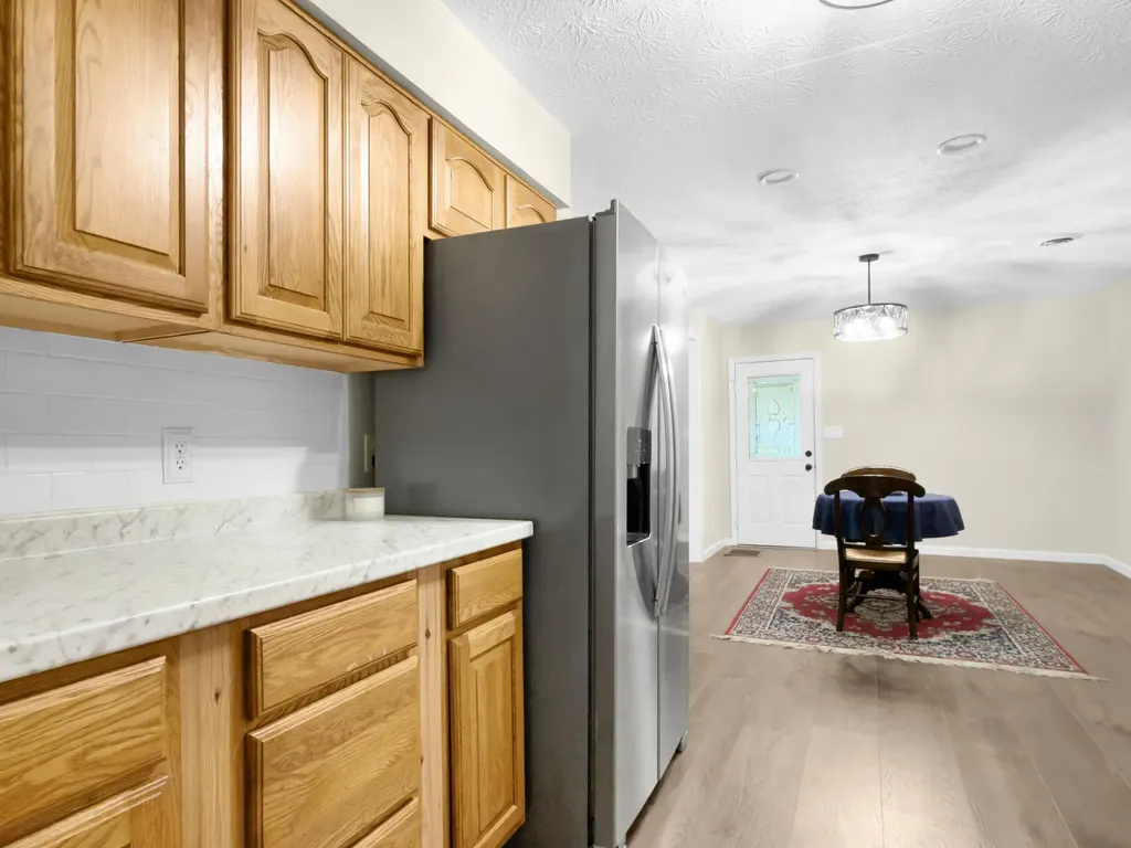 33 Horseshoe Street Thelma KY 41260