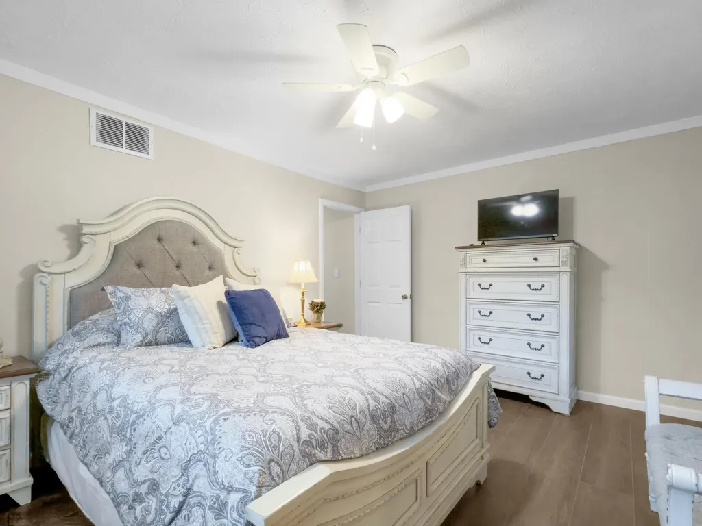 33 Horseshoe Street Thelma KY 41260