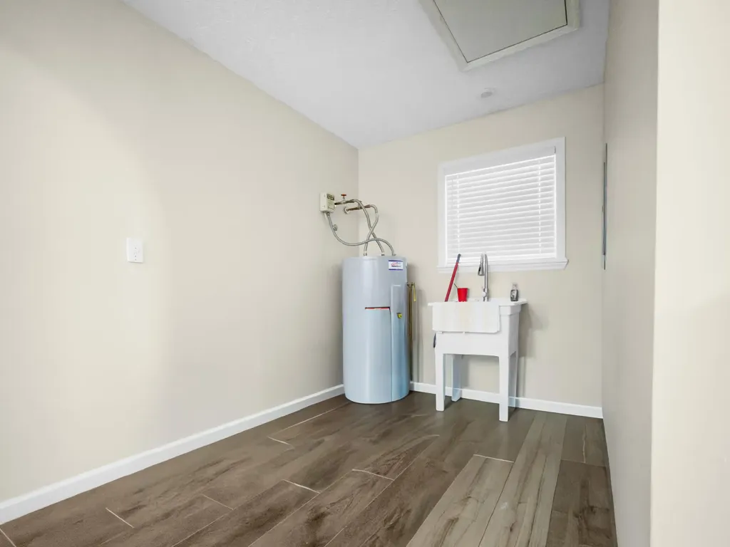 33 Horseshoe Street Thelma KY 41260