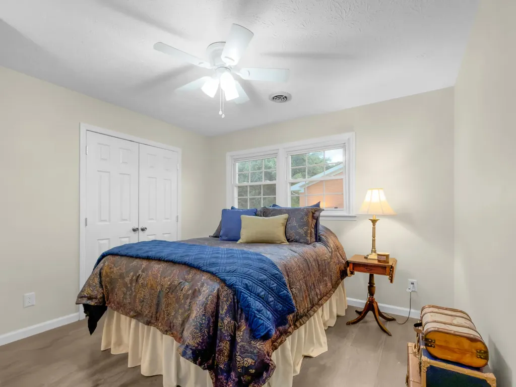 33 Horseshoe Street Thelma KY 41260