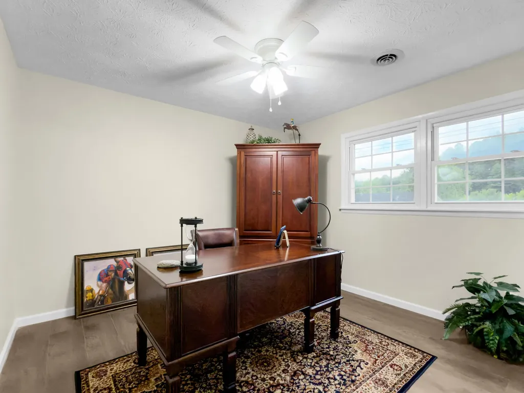 33 Horseshoe Street Thelma KY 41260
