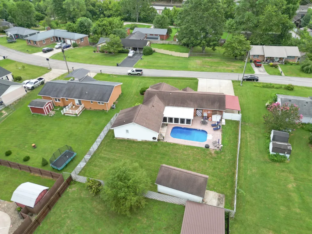 33 Horseshoe Street Thelma KY 41260