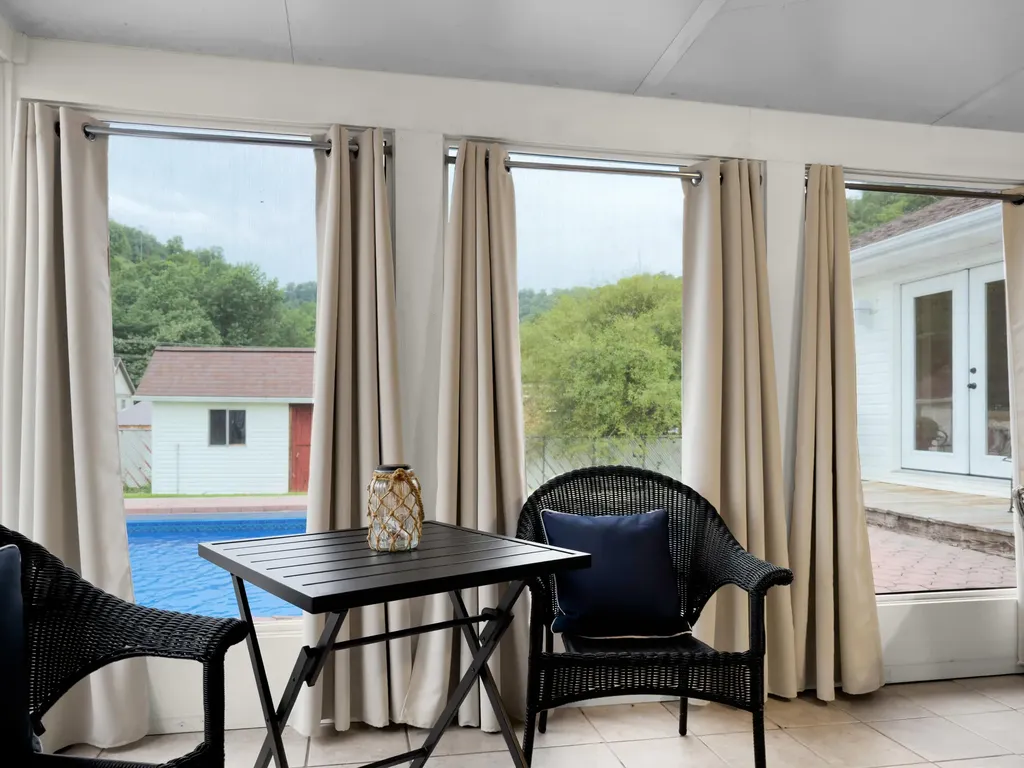 33 Horseshoe Street Thelma KY 41260