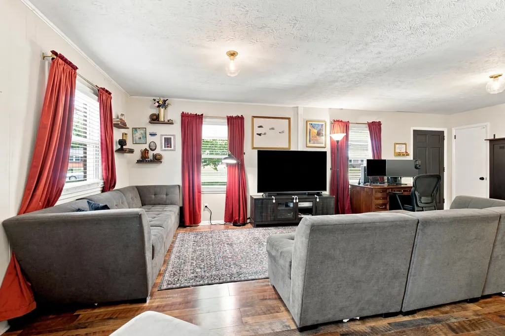 1894 Marlboro Drive Lexington KY 40505