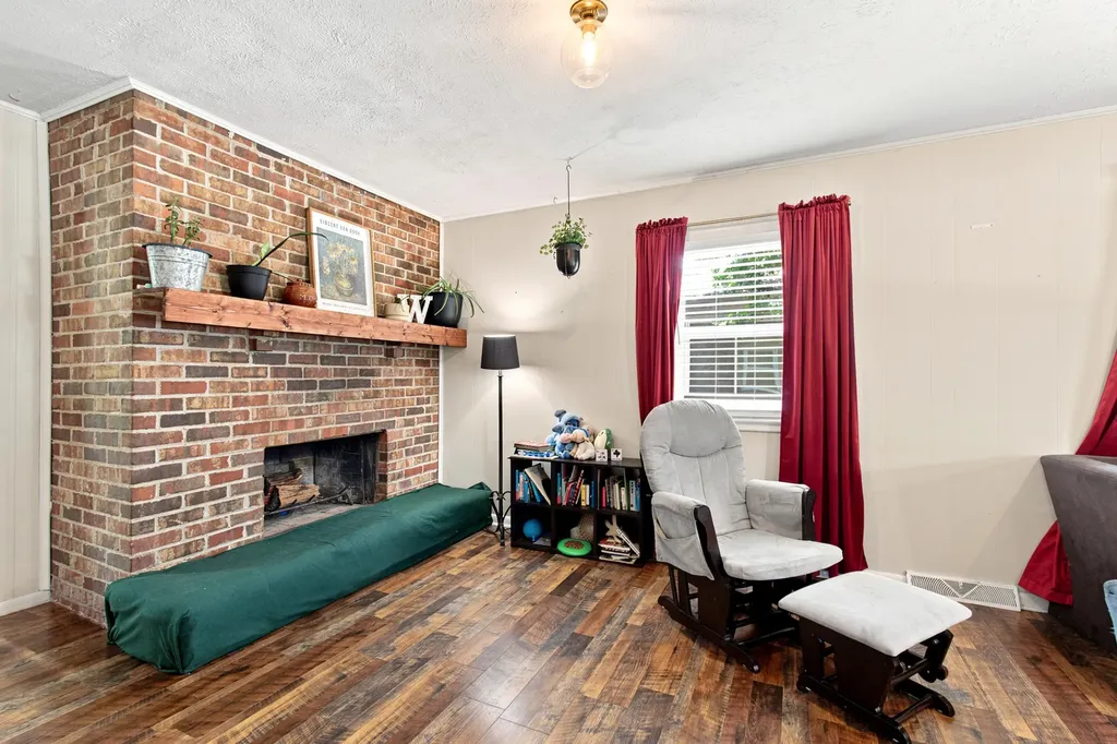 1894 Marlboro Drive Lexington KY 40505