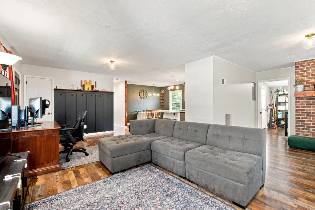 1894 Marlboro Drive Lexington KY 40505