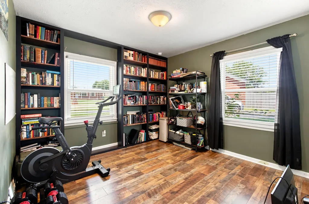 1894 Marlboro Drive Lexington KY 40505