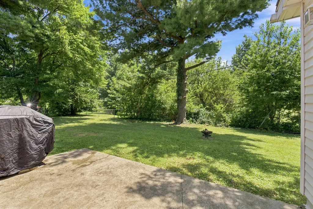 1894 Marlboro Drive Lexington KY 40505
