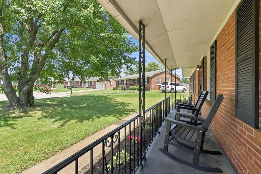 1894 Marlboro Drive Lexington KY 40505