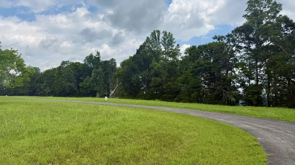 73 Meadows Loop Russell Springs KY 42642