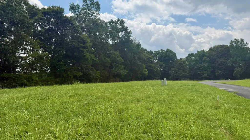 73 Meadows Loop Russell Springs KY 42642
