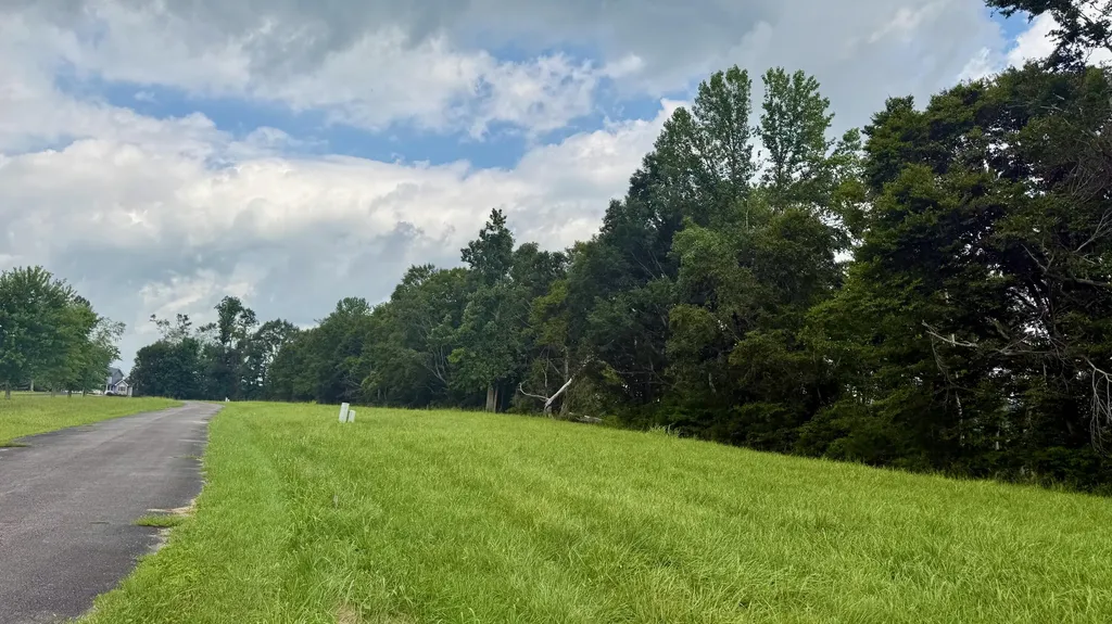 73 Meadows Loop Russell Springs KY 42642