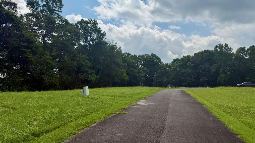 73 Meadows Loop Russell Springs KY 42642