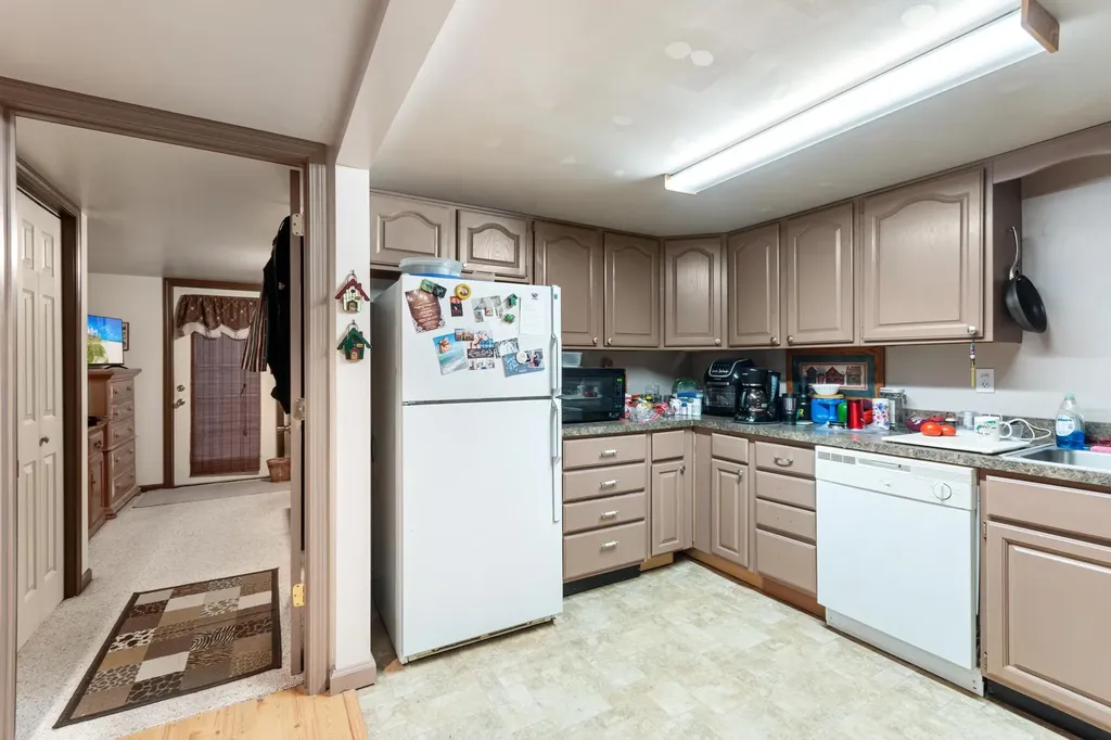 698 Walnut Drive Cadiz KY 42211