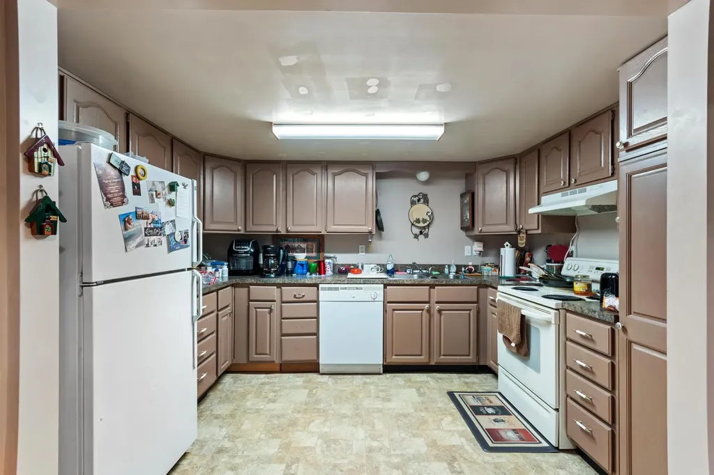 698 Walnut Drive Cadiz KY 42211
