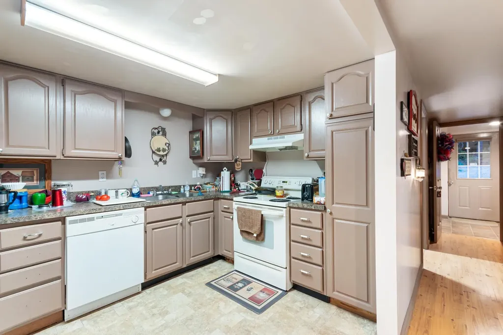 698 Walnut Drive Cadiz KY 42211